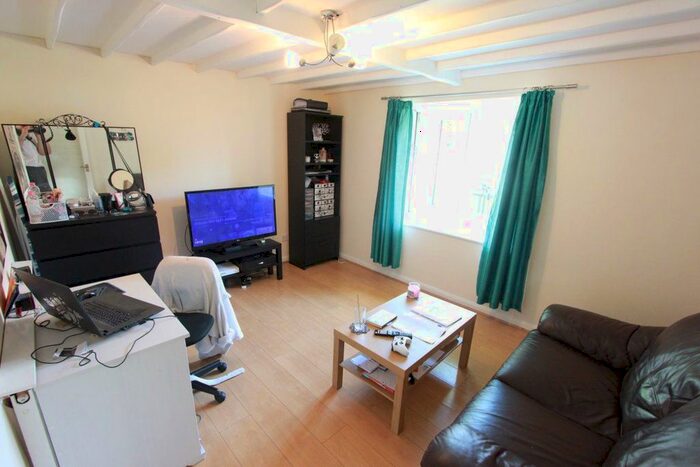1 Bedroom Flat To Rent In Granville Gardens, Hinckley, LE10