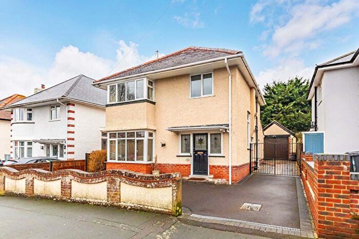 4 Bedroom Detached House For Sale In Horsa Road, Southbourne, BH6