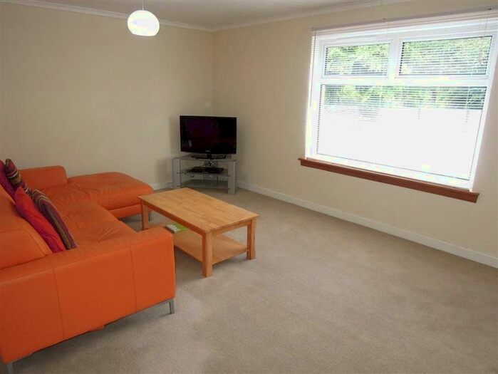 2 Bedroom Flat To Rent In Abbeyhill Crescent, Edinburgh, EH8
