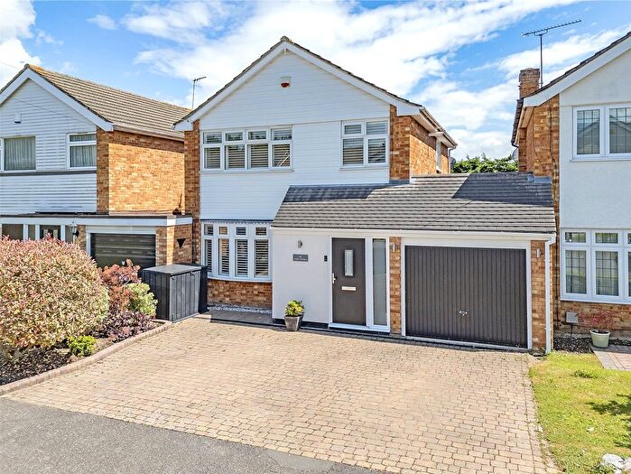3 Bedroom Detached House For Sale In The Links, Billericay, Essex, CM12