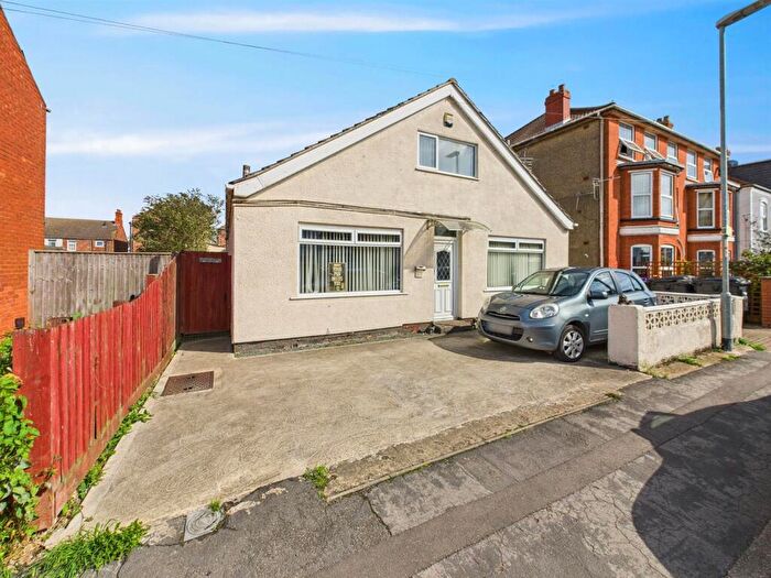 4 Bedroom Detached Bungalow For Sale In Waterloo Road, Mablethorpe, LN12