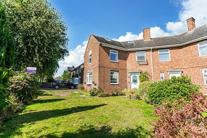 2 Bedroom Semi-Detached House For Sale In Dale Lane, Blidworth, NG21