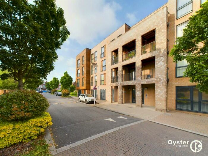 2 Bedroom Apartment To Rent In Dukes Court, Hitchin Lane, Stanmore, HA7