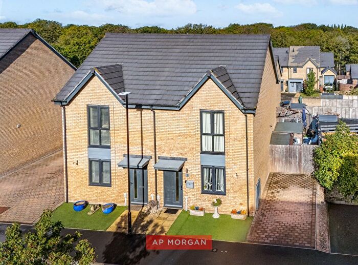 2 Bedroom Semi Detached House For Sale In Elm Road, Blythe Valley Park, Solihull, Birmingham, B90