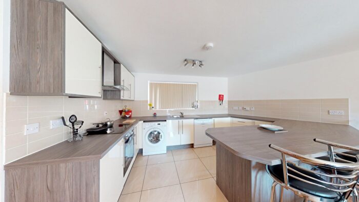 5 Bedroom Terraced House To Rent In Kilbourn Street, Nottingham, NG3