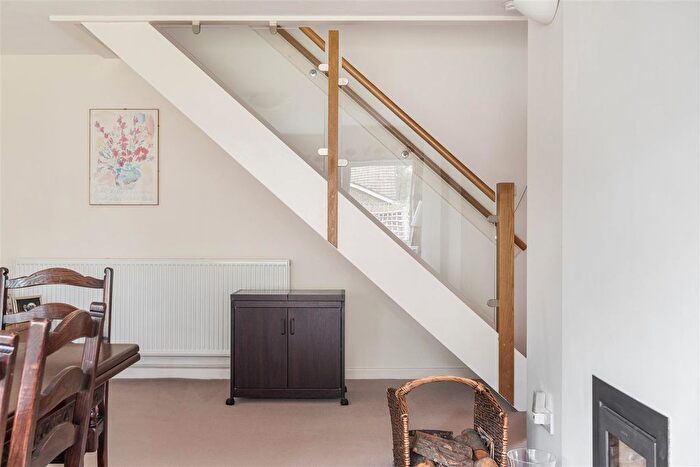 5 Bedroom Detached House For Sale In Edgcumbe Park Drive Crowthorne, Berkshire, RG45