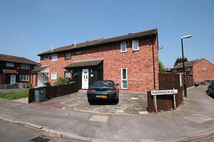 2 Bedroom Semi Detached House To Rent In Sheerwater Road, Beckton, London, E16