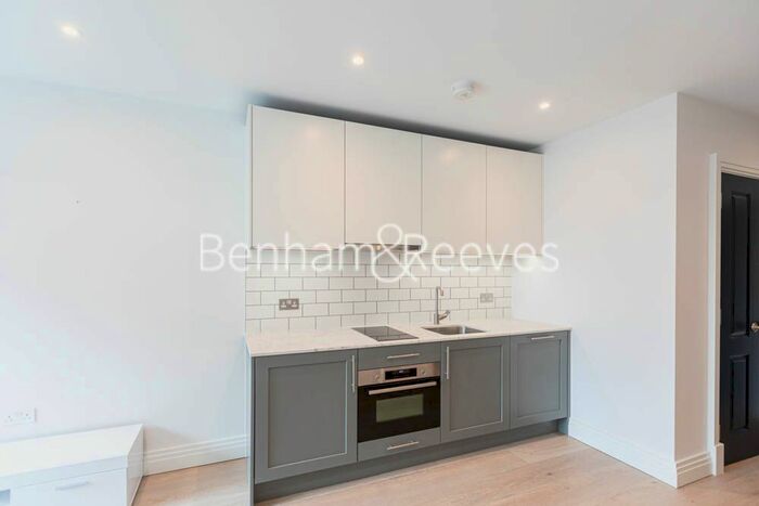 1 Bedroom Flat To Rent In Filmworks Walk, Ealing, W5