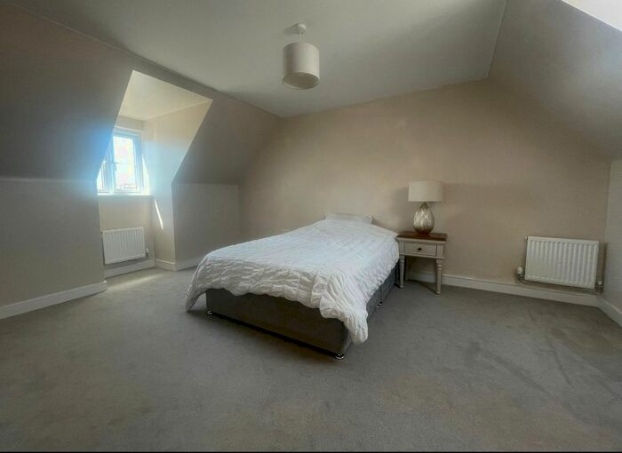 1 Bedroom Flat To Rent In Lambourne, Arlesford, Colchester, CO7