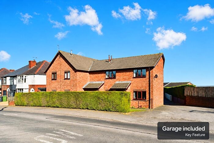 2 Bedroom Flat For Sale In Holmesfield Road, Dronfield Woodhouse, Dronfield, S18