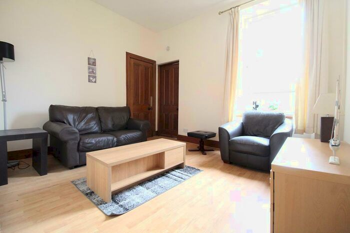 1 Bedroom Flat To Rent In Union Grove, First Right, AB10