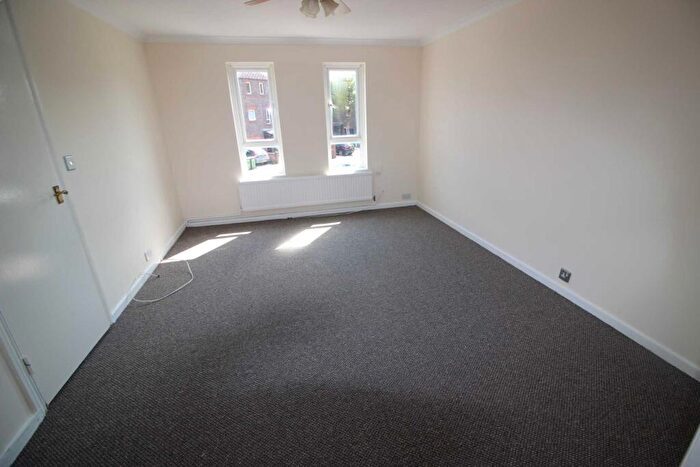 1 Bedroom Apartment To Rent In Glimpsing Green, Erith, DA18