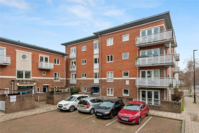 2 Bedroom Apartment For Sale In Lambeth Walk, London, SE11