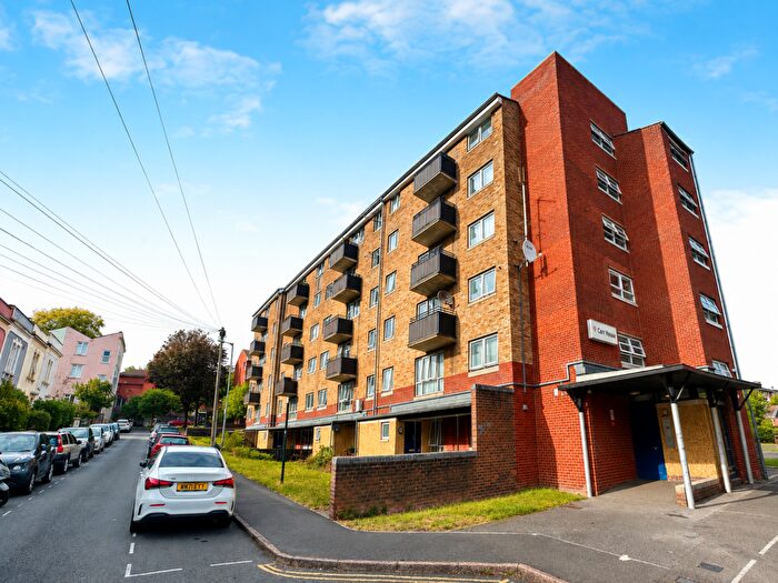 1 Bedroom Flat For Sale In William Street, Bristol, BS2