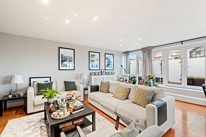 3 Bedroom Flat To Rent In Warren House, Beckford Close, W14