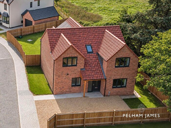4 Bedroom Detached House For Sale In Grove Grange, Barnby Road, Newark, NG24