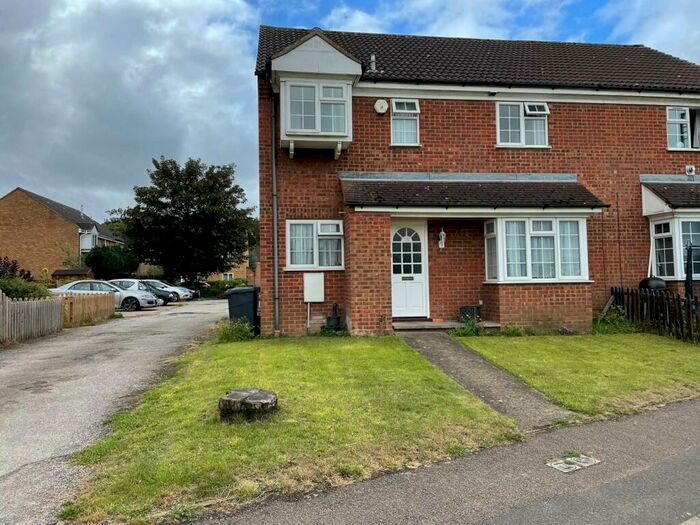 2 Bedroom Cluster House To Rent In Grasmere Road, Biggleswade, SG18