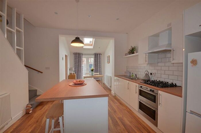 3 Bedroom Terraced House To Rent In William Street, Castleford, WF10