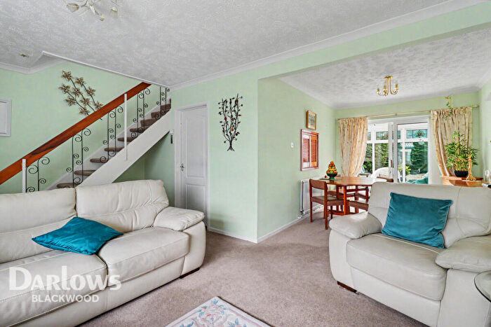 3 Bedroom Semi-Detached House For Sale In Crown Lane, Blackwood, NP12
