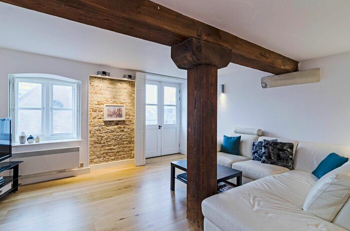 2 Bedroom Flat To Rent In Vogans Mill Wharf, Shad Thames, SE1