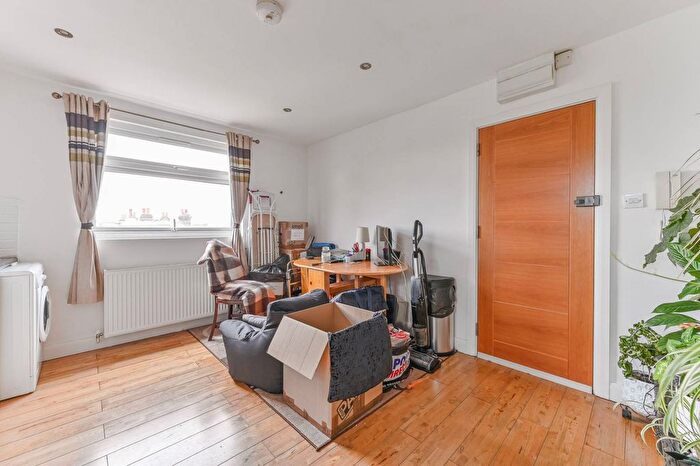 1 Bedroom Flat To Rent In Sydenham Road, Croydon, CR0