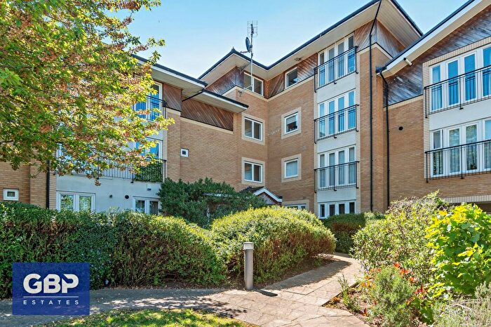 1 Bedroom Apartment For Sale In Stafford Avenue, Riverwood Court, RM11