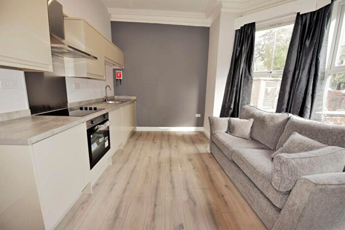 1 Bedroom Apartment To Rent In Midland Road, LS6