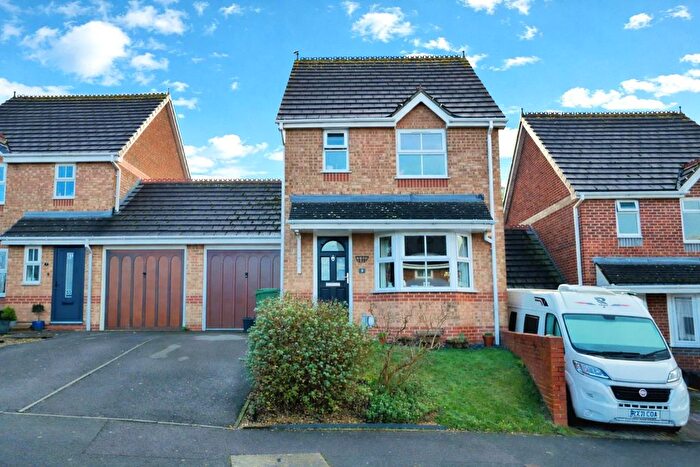 3 Bedroom Detached House For Sale In Portland Way, Calne, SN11
