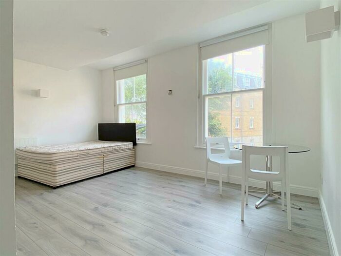 Studio To Rent In Buckingham Place - Modern Studio, BN1