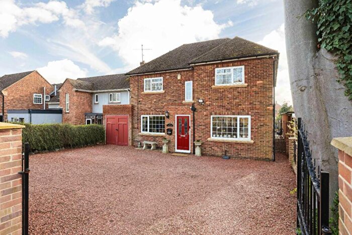 6 Bedroom Detached House For Sale In Arbury Road, Cambridge, CB4