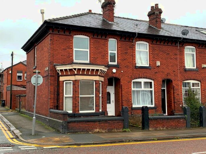 3 Bedroom End Of Terrace House To Rent In Memorial Road, Worsley, M28