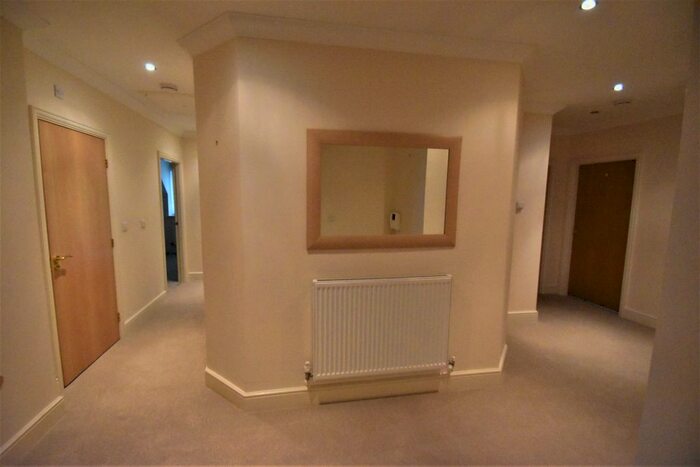 2 Bedroom Flat To Rent In Carew Road, Eastbourne, BN21