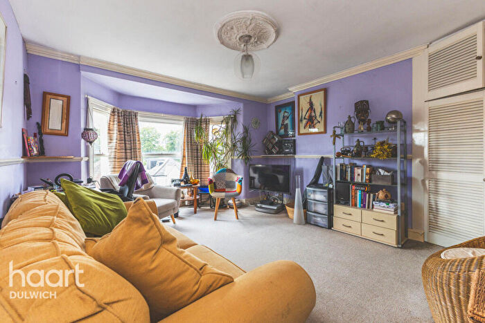 1 Bedroom Apartment For Sale In Rosendale Road, London, SE21