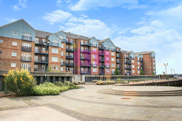 2 Bedroom Apartment To Rent In Anchor Court, Argent Street, Grays, RM17
