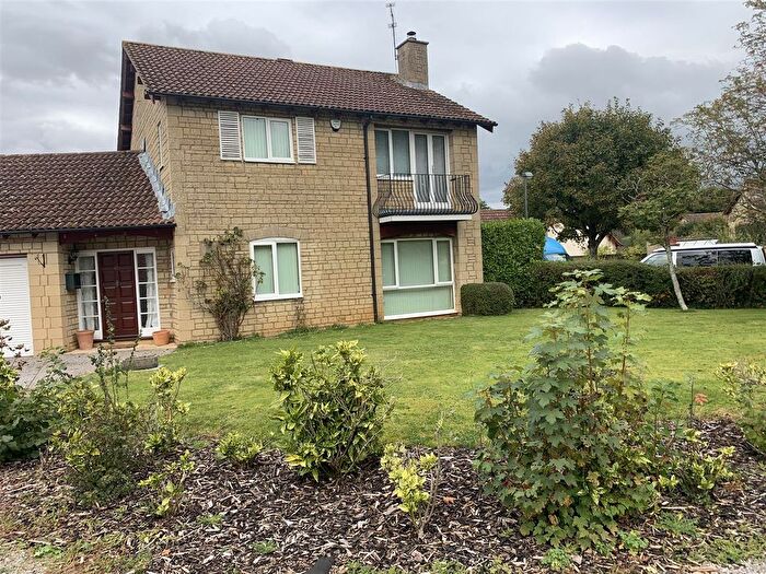 4 Bedroom Detached House To Rent In Vanbrugh Gate, Broome Manor, Swindon, SN3