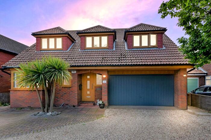 4 Bedroom Detached House For Sale In Knollcroft, Shoeburyness, Essex, SS3