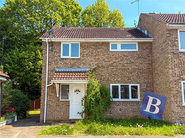 3 Bedroom End Of Terrace House To Rent In Riffhams, Brentwood, Essex, CM13
