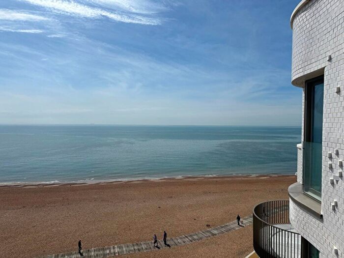 1 Bedroom Apartment For Sale In Shoreline Crescent, Folkestone, CT20