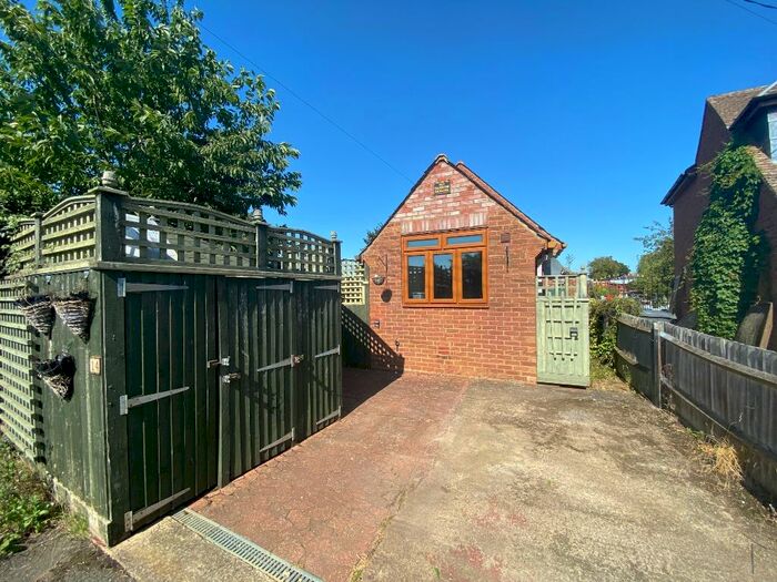 1 Bedroom Detached House To Rent In St Johns Lane, Wicken, Milton Keynes, MK19