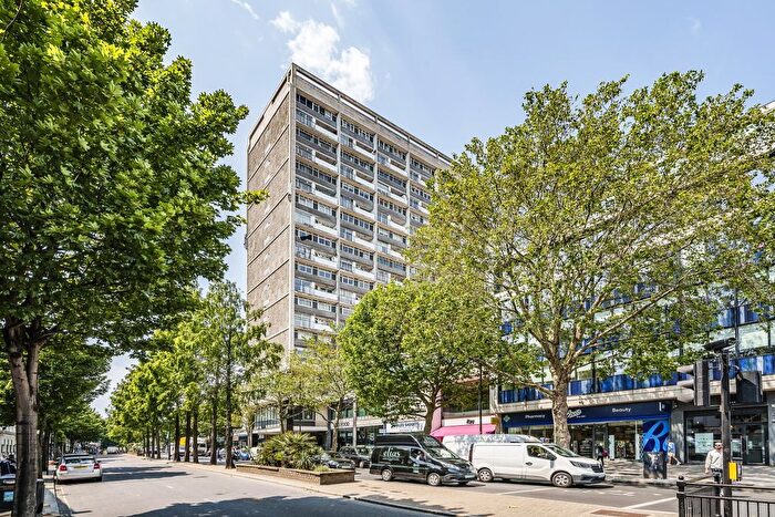 2 Bedroom Flat To Rent In Campden Hill Towers, Notting Hill Gate, London, W11