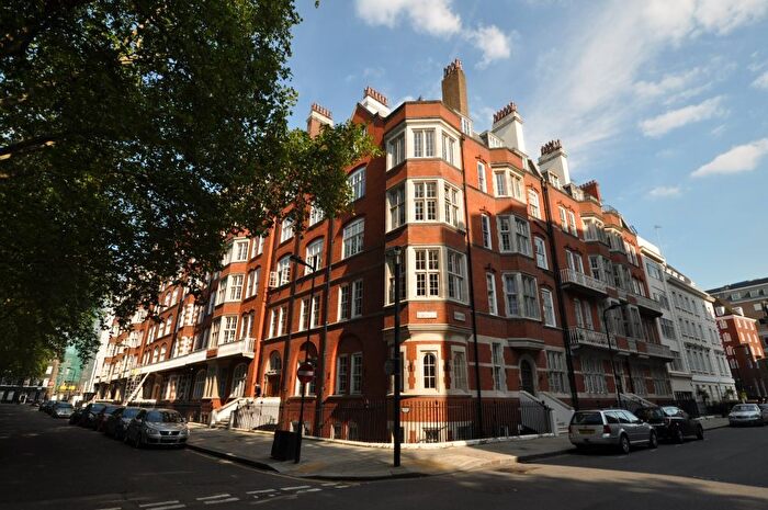 1 Bedroom Flat To Rent In Bedford Avenue, London, WC1B