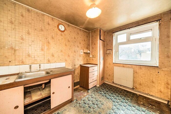 1 Bedroom Flat For Sale In Colson Way, Streatham, SW16