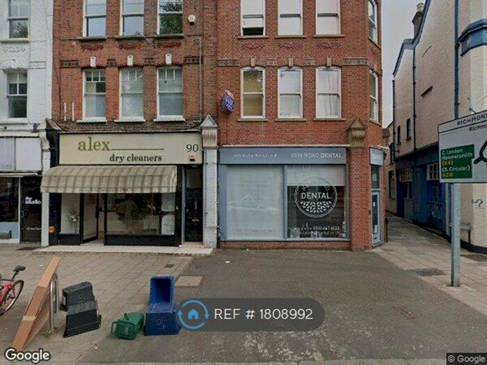 2 Bedroom Flat To Rent In Evelyn Mansions, London, TW9