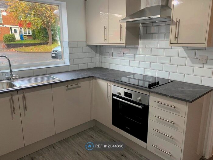 3 Bedroom Semi-Detached House To Rent In Hillman, Tamworth, B77