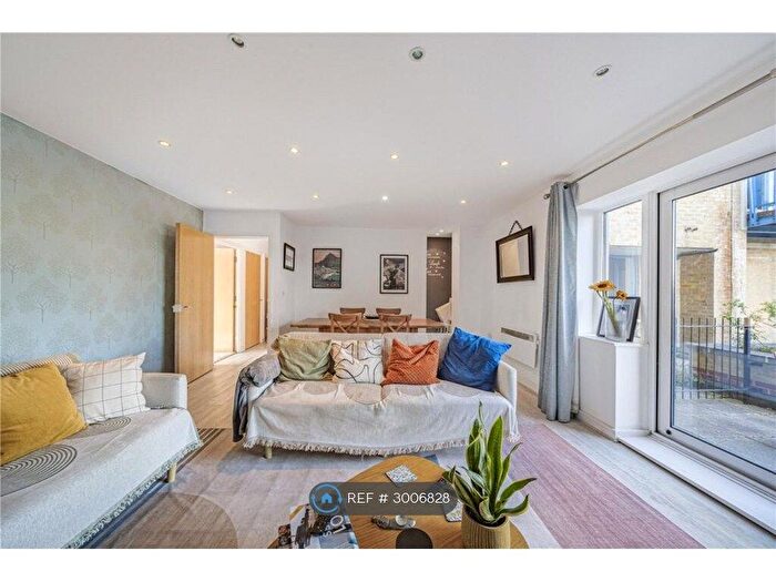 2 Bedroom Flat To Rent In Harwood Point, London, SE16