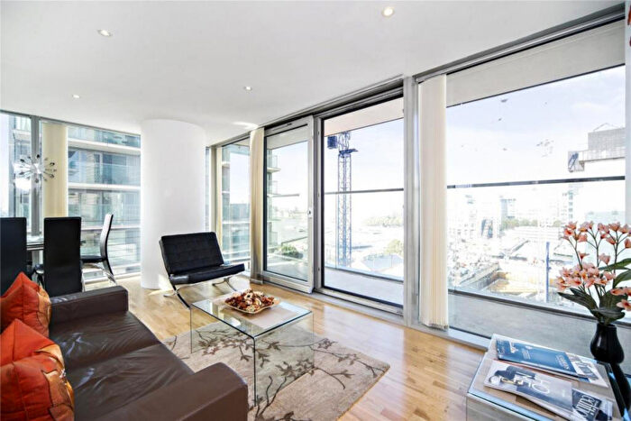 1 Bedroom Apartment For Sale In Landmark East, Canary Wharf, E14