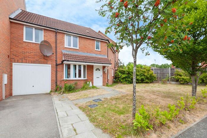 3 Bedroom Terraced House For Sale In Reeth Close, Leicester, LE4