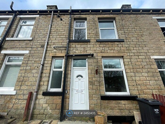 2 Bedroom Terraced House To Rent In Albion Street, Elland, HX5