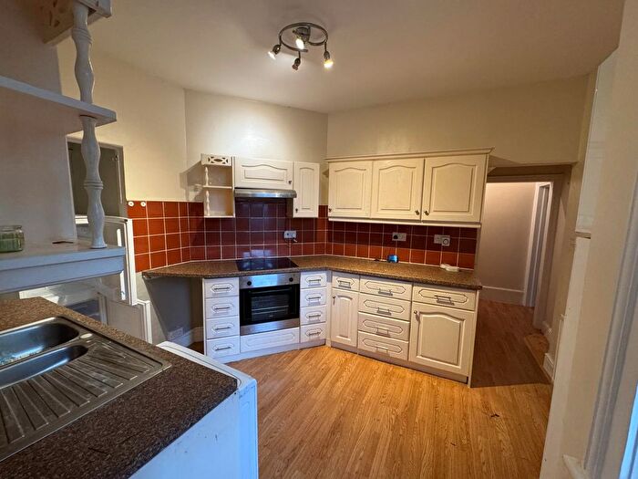 2 Bedroom Flat To Rent In Creffield Road, London, W3