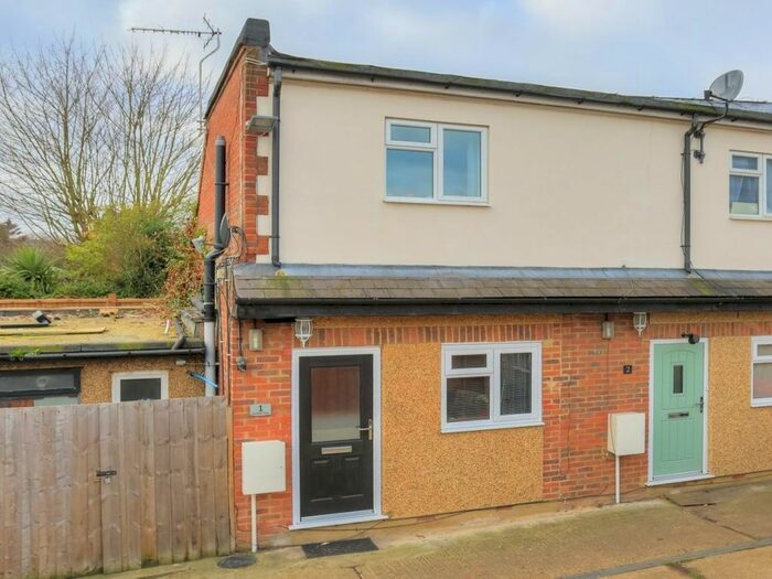 1 Bedroom Terraced House To Rent In Ninedells Place, St Albans AL1